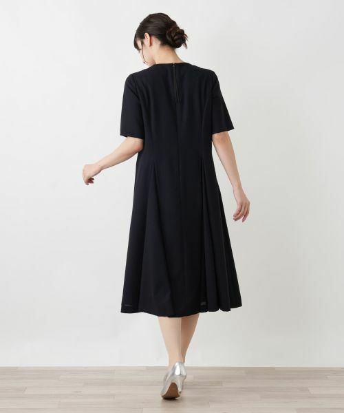 Leilian / レリアン ドレス | クルーネックフレアワンピース | 詳細3