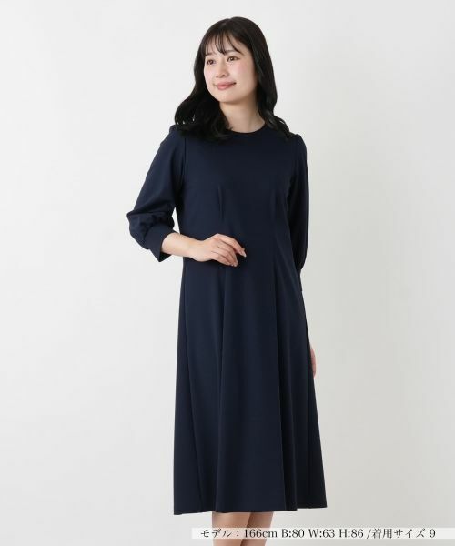 Leilian / レリアン ドレス | Aラインプリーツワンピース（ネイビー）