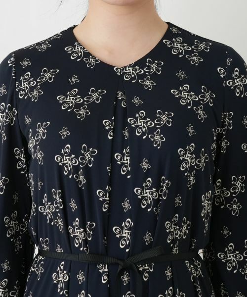 Leilian / レリアン ドレス | ロゴプリントフレアワンピース【ROCHAS Premiere】 | 詳細12