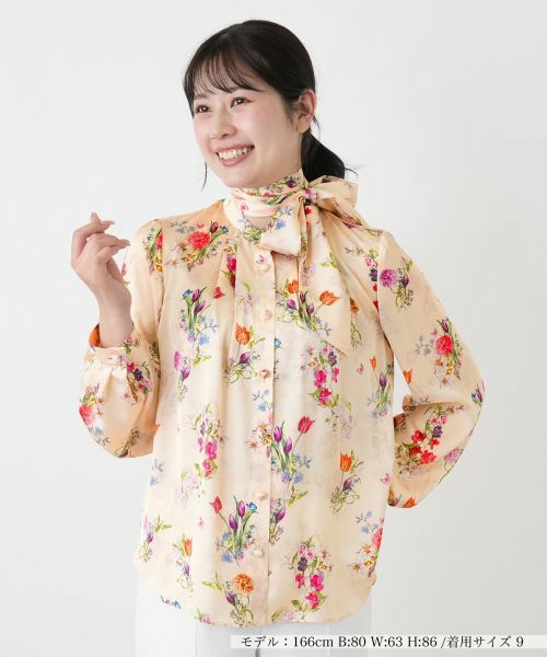 Leilian / レリアン シャツ・ブラウス | プリントボウタイブラウス【ROCHAS Premiere】（ベージュ）