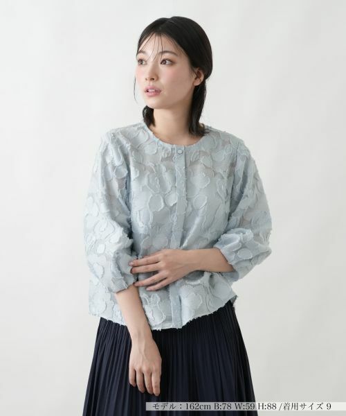 Leilian / レリアン シャツ・ブラウス | フラワーモチーフ比翼ブラウス【セレモニー】（サックスブルー）