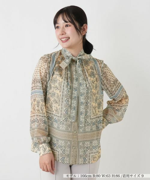 Leilian / レリアン シャツ・ブラウス | ペイズリー柄リボンブラウス（ベージュ）