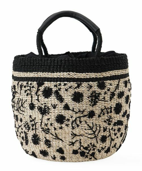 Leilian / レリアン ハンドバッグ | ボタニカル柄編み込みかごバッグ（ブラック）
