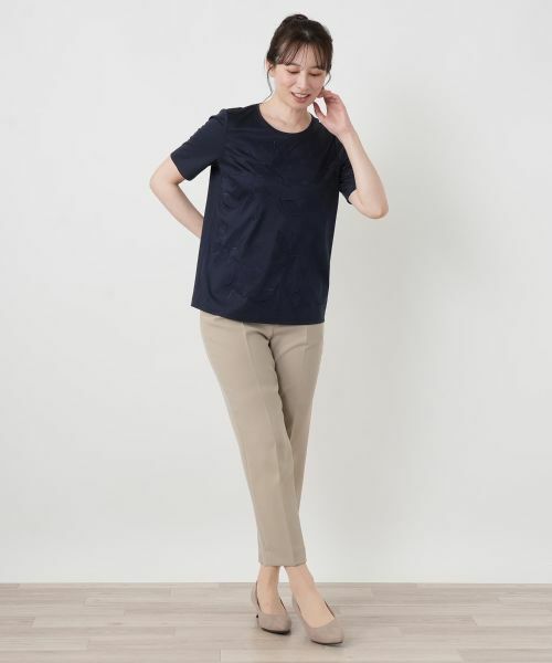 Leilian / レリアン Tシャツ | ボタニカル刺繍カットソー【ROCHAS Premiere】 | 詳細1