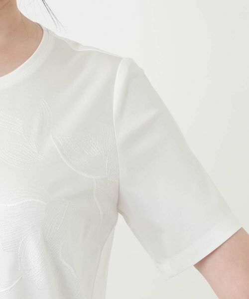 Leilian / レリアン Tシャツ | ボタニカル刺繍カットソー【ROCHAS Premiere】 | 詳細12