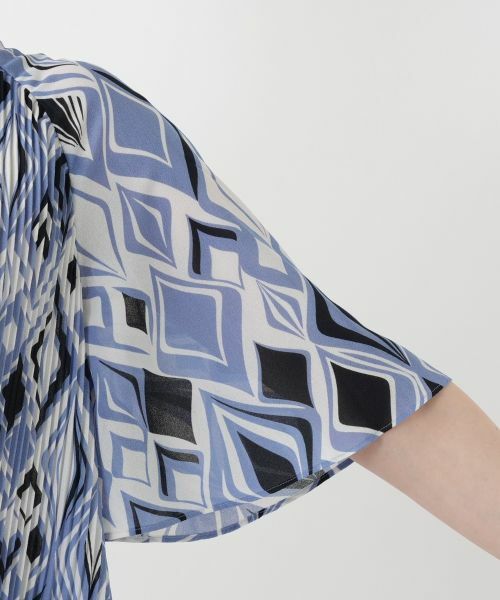 Leilian / レリアン シャツ・ブラウス | 幾何学柄プリーツ切替ブラウス【ROCHAS Premiere】 | 詳細12