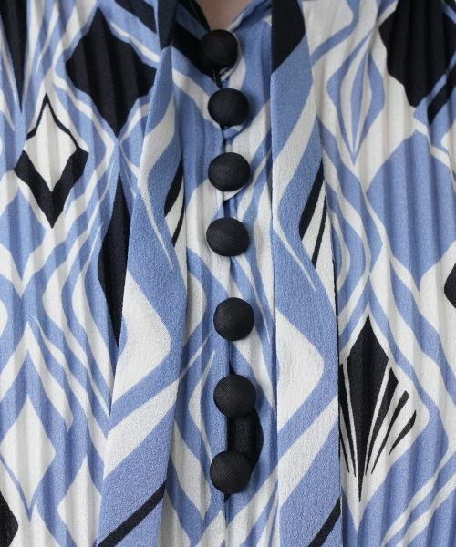Leilian / レリアン シャツ・ブラウス | 幾何学柄プリーツ切替ブラウス【ROCHAS Premiere】 | 詳細14