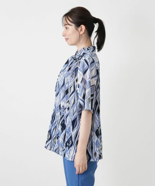 Leilian / レリアン シャツ・ブラウス | 幾何学柄プリーツ切替ブラウス【ROCHAS Premiere】 | 詳細8