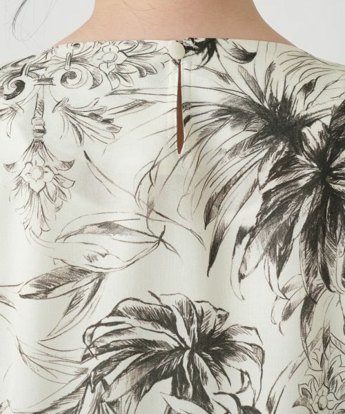 Leilian / レリアン シャツ・ブラウス | プリントVネックブラウス【ROCHAS Premiere】 | 詳細13