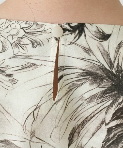 Leilian / レリアン シャツ・ブラウス | プリントVネックブラウス【ROCHAS Premiere】 | 詳細16