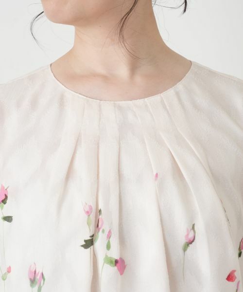 Leilian / レリアン シャツ・ブラウス | フラワー柄タックギャザーブラウス【ROCHAS Premiere】 | 詳細12