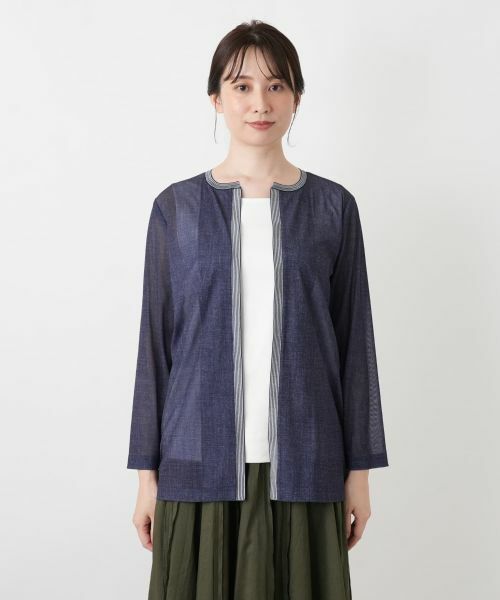 Leilian / レリアン シャツ・ブラウス | ストライプ切替ノーボタンブラウス | 詳細4