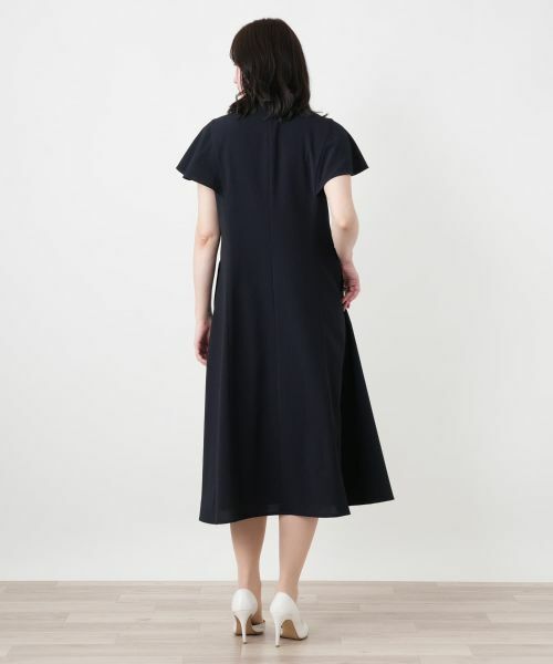 Leilian / レリアン ドレス | Vネックフレアワンピース | 詳細3