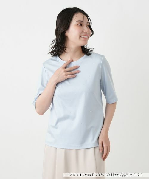 Leilian / レリアン Tシャツ | ラインストーンクルーネックカットソー【Leilian WHITE LABEL】（スカイブルー）