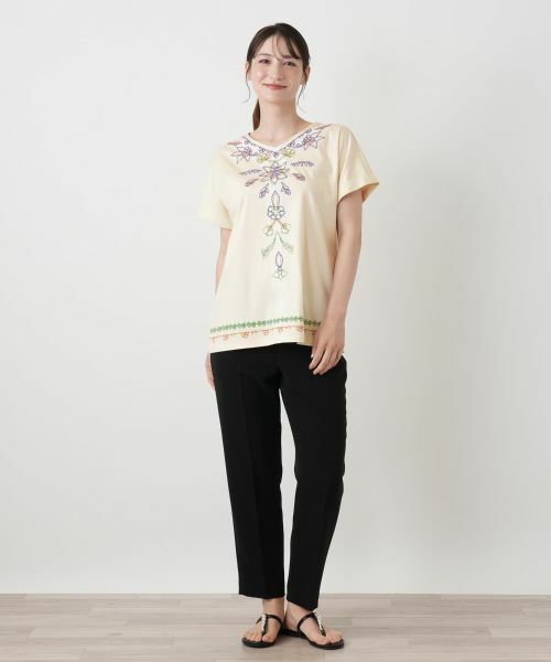 Leilian / レリアン Tシャツ | 刺繍風レースプリントVネックTシャツ【MUSE BY ROCHAS Premiere】 | 詳細1