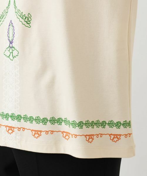 Leilian / レリアン Tシャツ | 刺繍風レースプリントVネックTシャツ【MUSE BY ROCHAS Premiere】 | 詳細10
