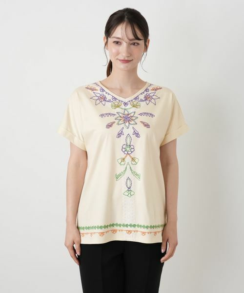 Leilian / レリアン Tシャツ | 刺繍風レースプリントVネックTシャツ【MUSE BY ROCHAS Premiere】 | 詳細4