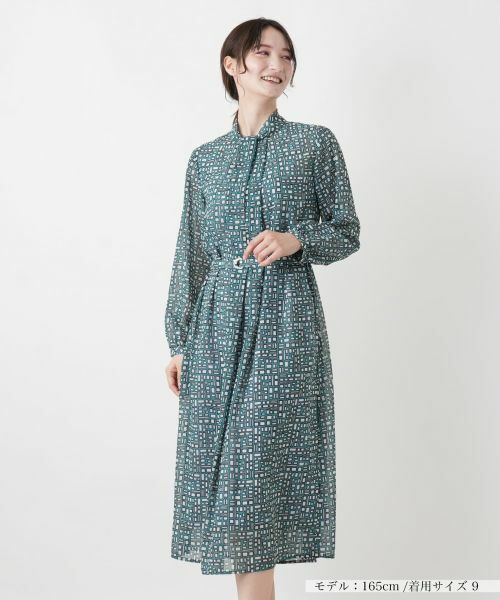 Leilian / レリアン ドレス | 幾何学柄フレアワンピース【Leilian WHITE LABEL】（グリーン系）