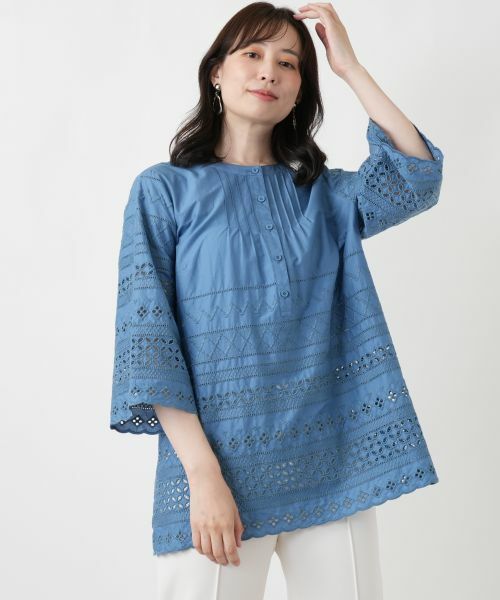 Leilian / レリアン シャツ・ブラウス | 刺繍ピンタックブラウス（コバルトブルー）