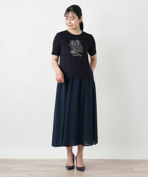 Leilian / レリアン Tシャツ | ボタニカル柄クルーネックTシャツ | 詳細1