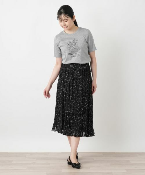Leilian / レリアン Tシャツ | ボタニカル柄クルーネックTシャツ | 詳細4