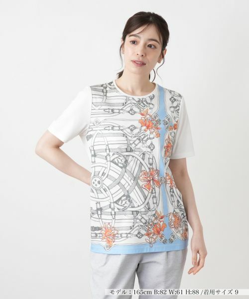 Leilian / レリアン Tシャツ | プリントクルーネックTシャツ(サックスブルー)