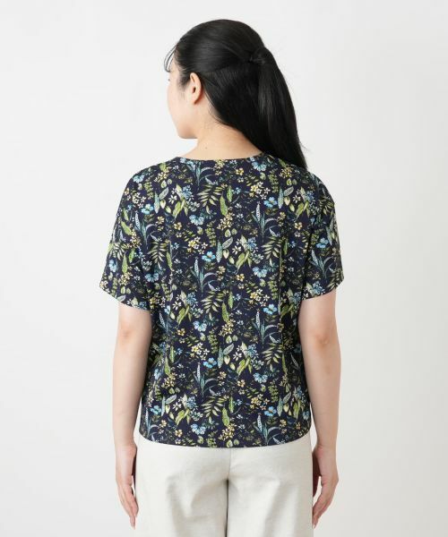 Leilian / レリアン Tシャツ | 小花柄クルーネックカットソー【Leilian WHITE LABEL】 | 詳細12
