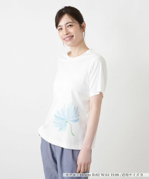 Leilian / レリアン Tシャツ | プリントクルーネックTシャツ【Leilian WHITE LABEL】(アイボリー)