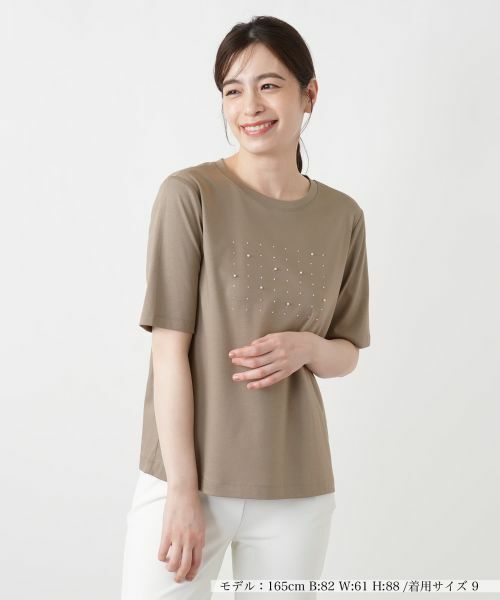 Leilian / レリアン Tシャツ | パール調ビジューカットソー（カーキ系）