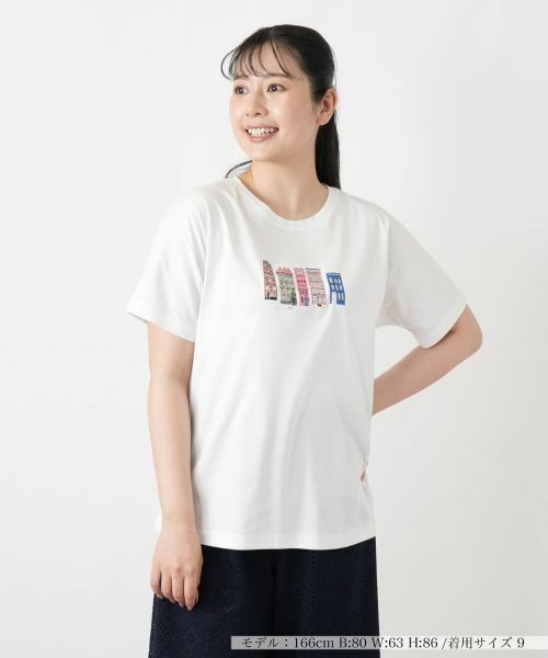 Leilian / レリアン Tシャツ | プリントクルーネックTシャツ（アイボリー）