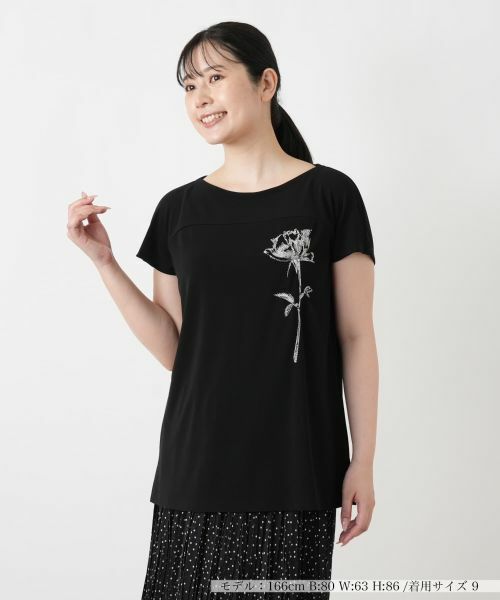 Leilian / レリアン カットソー | 刺繍クルーネックTシャツ(ブラック)