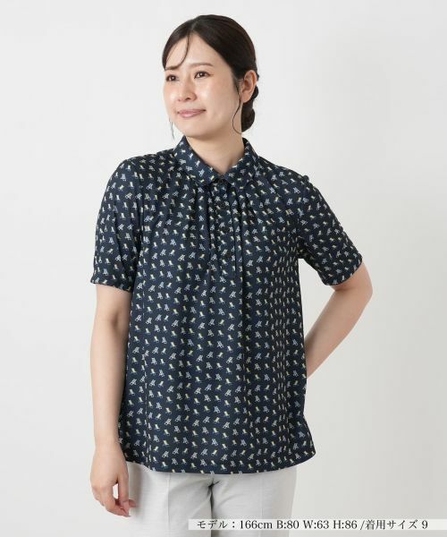 Leilian / レリアン ポロシャツ | プリントポロシャツ【Leilian WHITE LABEL】（ネイビー）