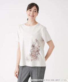 ボタニカル柄Tシャツ