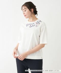 Leilian PLUS HOUSE / レリアンプラスハウス Tシャツ | 五分袖ロゴプリントＴシャツ【プラス企画】
