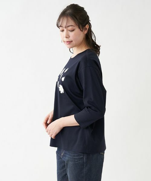 Leilian PLUS HOUSE / レリアンプラスハウス Tシャツ | 花柄モチーフ　ロングTシャツ【プラス企画】 | 詳細1