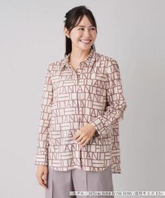 Leilian PLUS HOUSE / レリアンプラスハウス シャツ・ブラウス | 総柄ロゴプリントブラウス