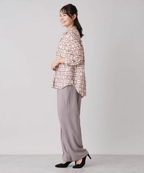 Leilian PLUS HOUSE / レリアンプラスハウス シャツ・ブラウス | 総柄ロゴプリントブラウス | 詳細2