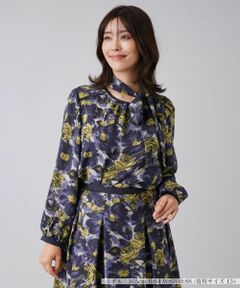 Leilian PLUS HOUSE / レリアンプラスハウス シャツ・ブラウス | スカーフタイフラワープリントブラウス