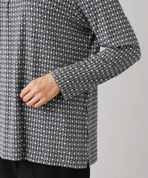 Leilian PLUS HOUSE / レリアンプラスハウス カットソー | 幾何学柄プリントタックブラウス | 詳細9