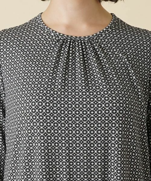 Leilian PLUS HOUSE / レリアンプラスハウス カットソー | 幾何学柄ギャザーブラウス【プラス企画】 | 詳細7