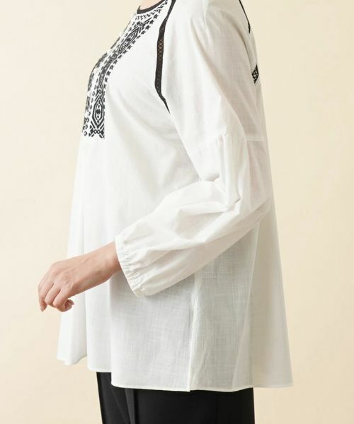 Leilian PLUS HOUSE / レリアンプラスハウス シャツ・ブラウス | 刺繍×レースボリュームスリーブブラウス | 詳細9