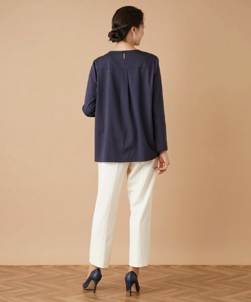 Leilian PLUS HOUSE / レリアンプラスハウス シャツ・ブラウス | 【店舗人気】フラワー柄切替タックブラウス【ERICA】【プラス企画】 | 詳細3