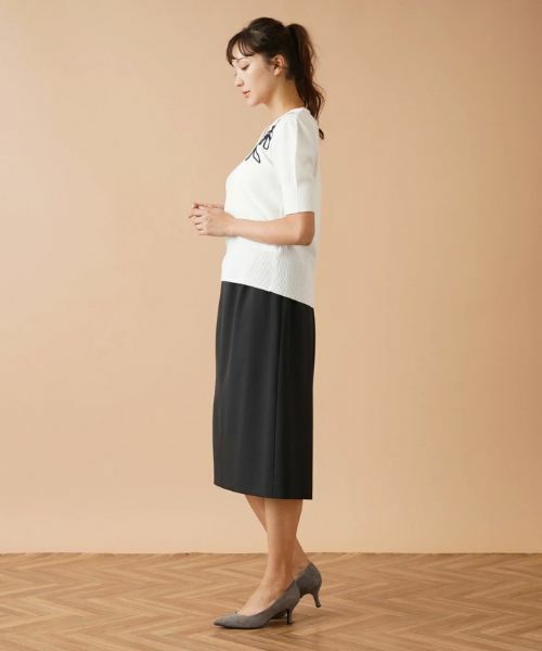 Leilian PLUS HOUSE / レリアンプラスハウス ニット・セーター | フラワー刺繍Vネックニット | 詳細2