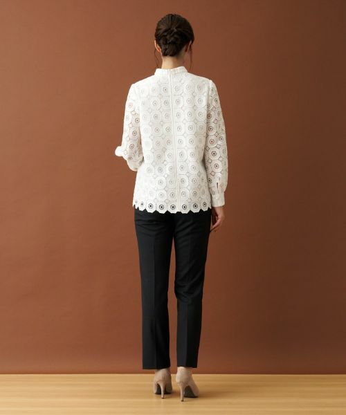 Leilian レリアン スターモチーフレース ブラウス 13+ ¥42,900 Leilian レリアン スターモチーフレース ブラウス 13+ ¥42,900