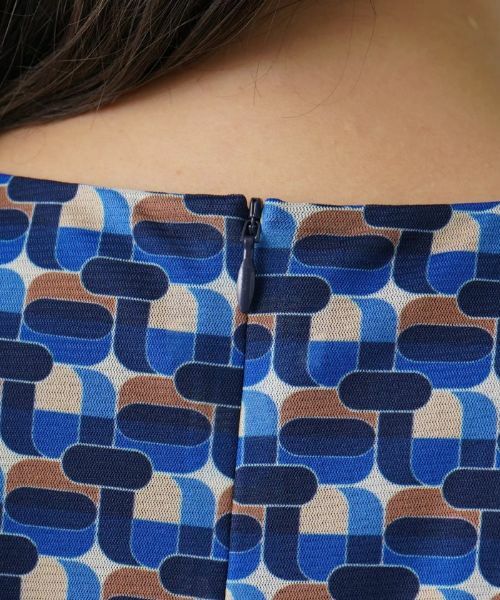 Leilian PLUS HOUSE / レリアンプラスハウス ドレス | Vネックワンピース【ROCHAS Premiere】 | 詳細10