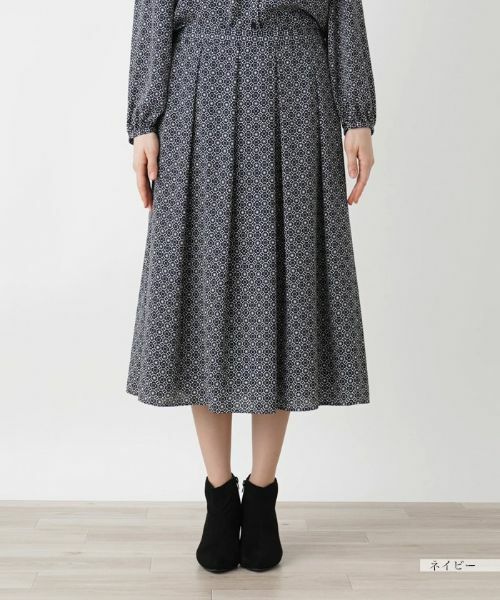 Leilian PLUS HOUSE / レリアンプラスハウス セットアップ | 幾何学柄ブラウススーツ | 詳細14