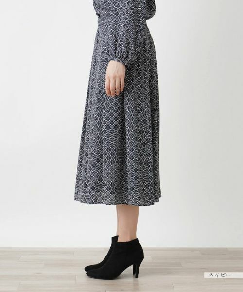 Leilian PLUS HOUSE / レリアンプラスハウス セットアップ | 幾何学柄ブラウススーツ | 詳細15