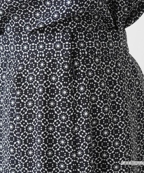 Leilian PLUS HOUSE / レリアンプラスハウス セットアップ | 幾何学柄ブラウススーツ | 詳細18