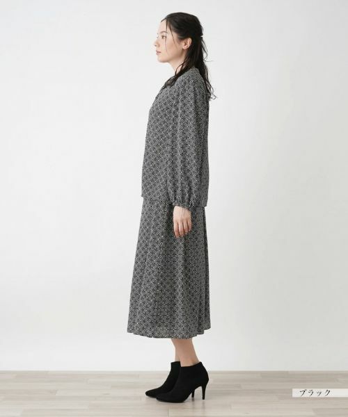 Leilian PLUS HOUSE / レリアンプラスハウス セットアップ | 幾何学柄ブラウススーツ | 詳細2