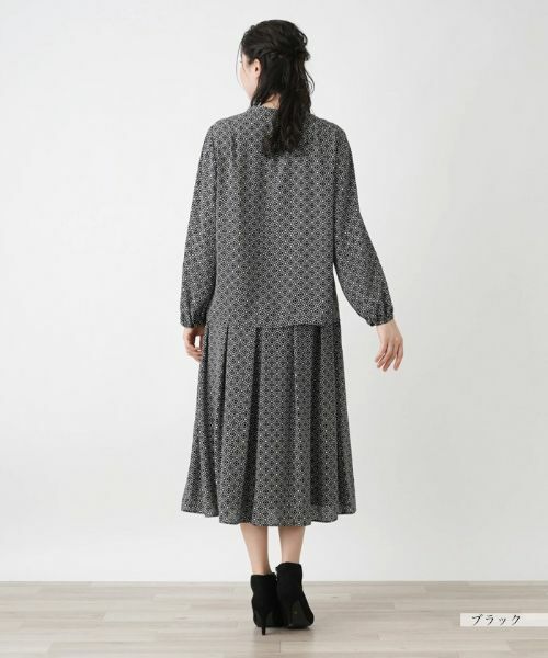 Leilian PLUS HOUSE / レリアンプラスハウス セットアップ | 幾何学柄ブラウススーツ | 詳細3